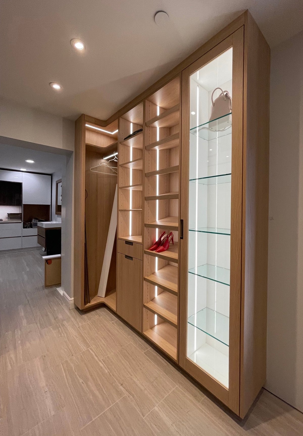 Custom Closets Cabinet Sales Center